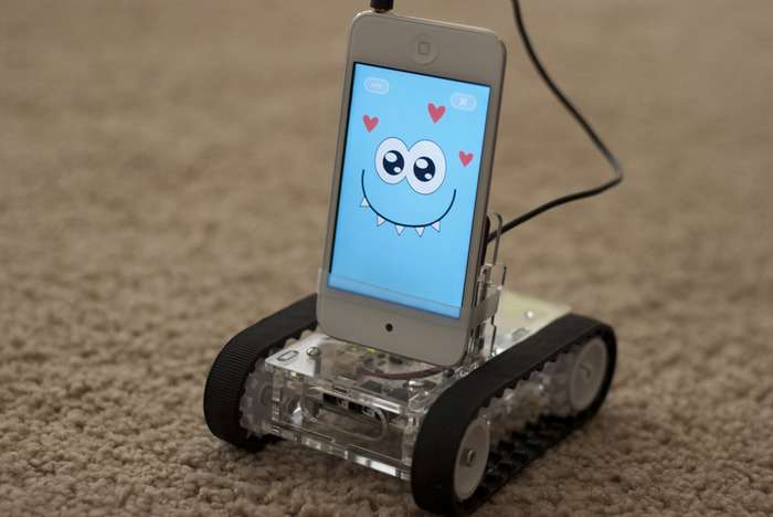 robot-iphone-1.jpg